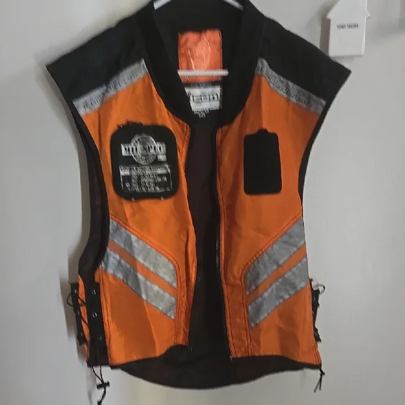 Icon Motorcycle Vest - Picture 12 of 12